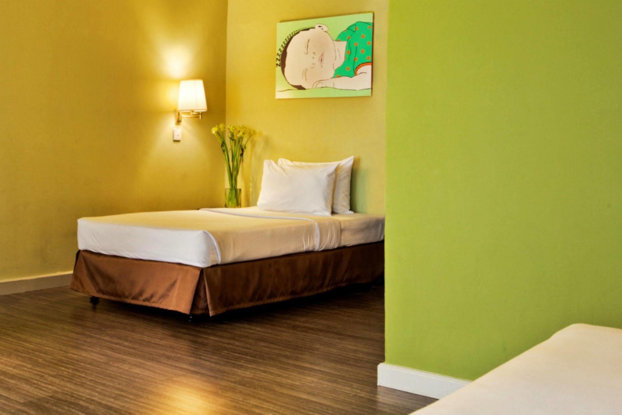 Travelodge Bukit Bintang 3*